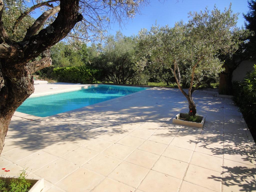 Les Olives Leilighet Uzès Eksteriør bilde